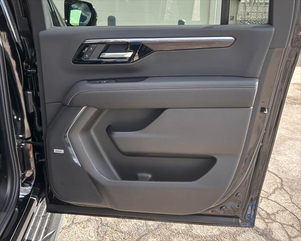 new 2025 Chevrolet Suburban car, priced at $79,543