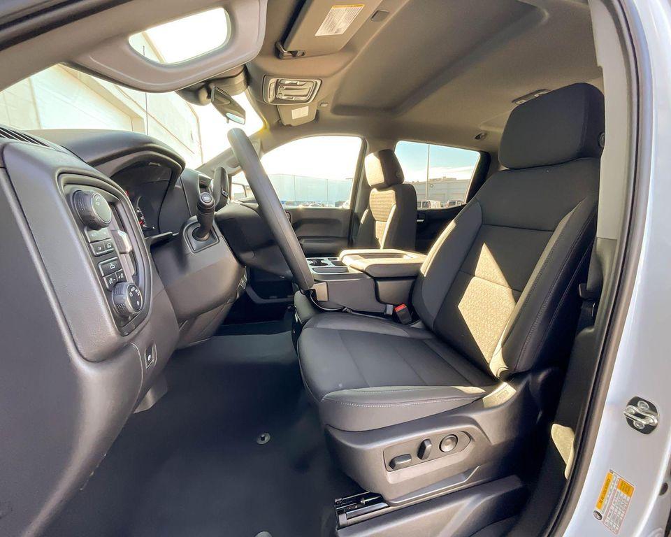 new 2025 Chevrolet Silverado 1500 car, priced at $43,181