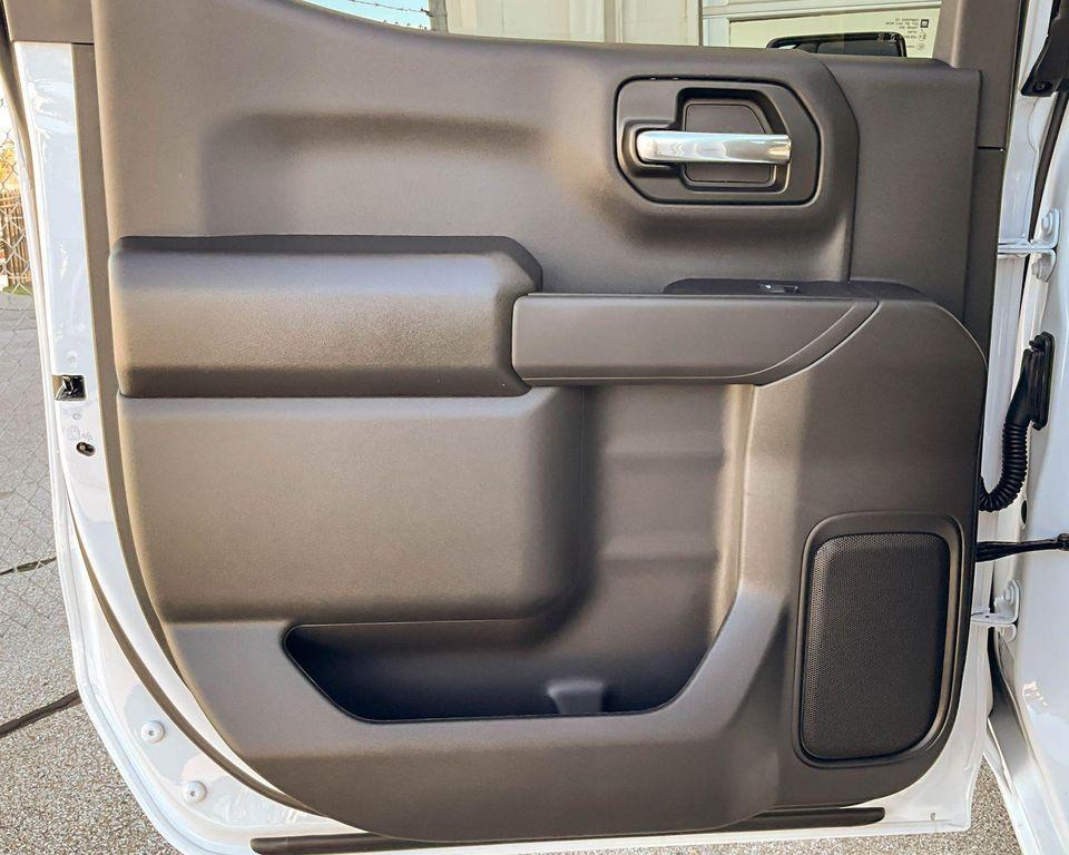 new 2025 Chevrolet Silverado 1500 car, priced at $43,181
