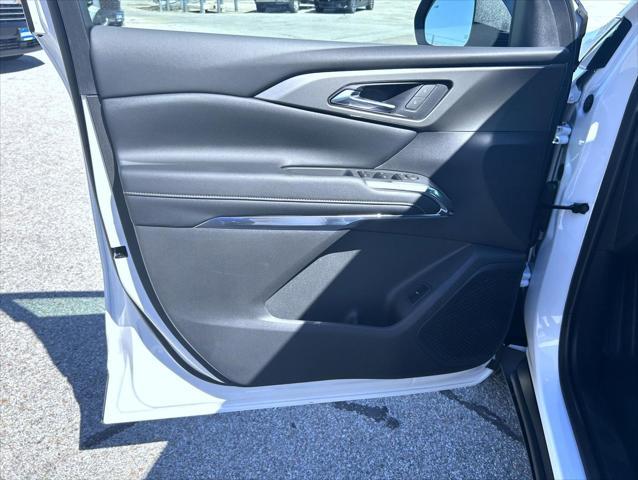 new 2025 Chevrolet Traverse car, priced at $43,385