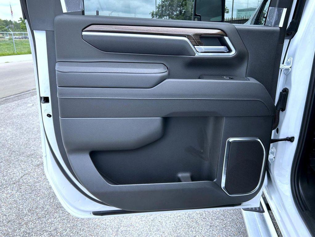 new 2025 Chevrolet Silverado 2500 car, priced at $76,259