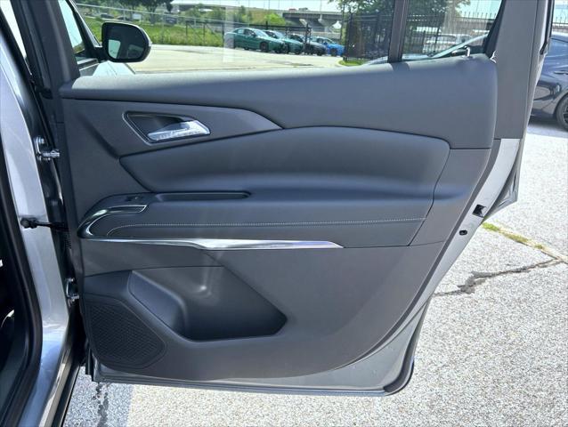 new 2025 Chevrolet Traverse car, priced at $43,984