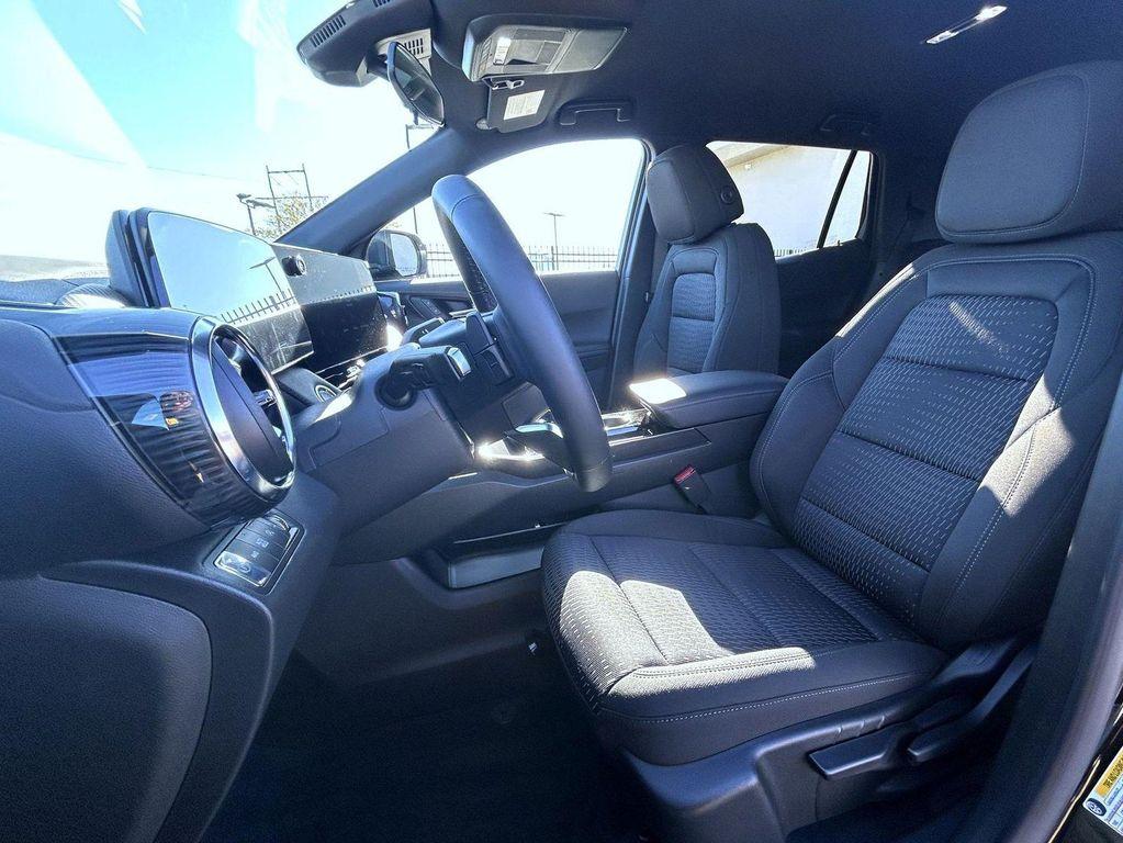 new 2026 Chevrolet Equinox car, priced at $33,839