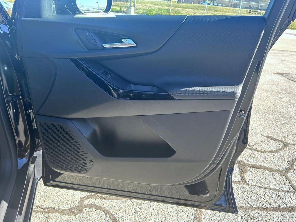 new 2026 Chevrolet Equinox car, priced at $33,839