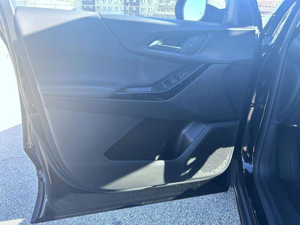 new 2026 Chevrolet Equinox car, priced at $33,839