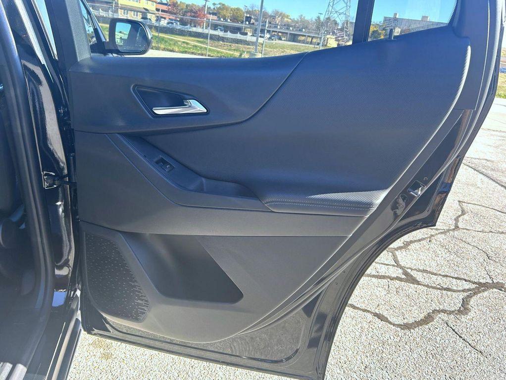 new 2026 Chevrolet Equinox car, priced at $33,839