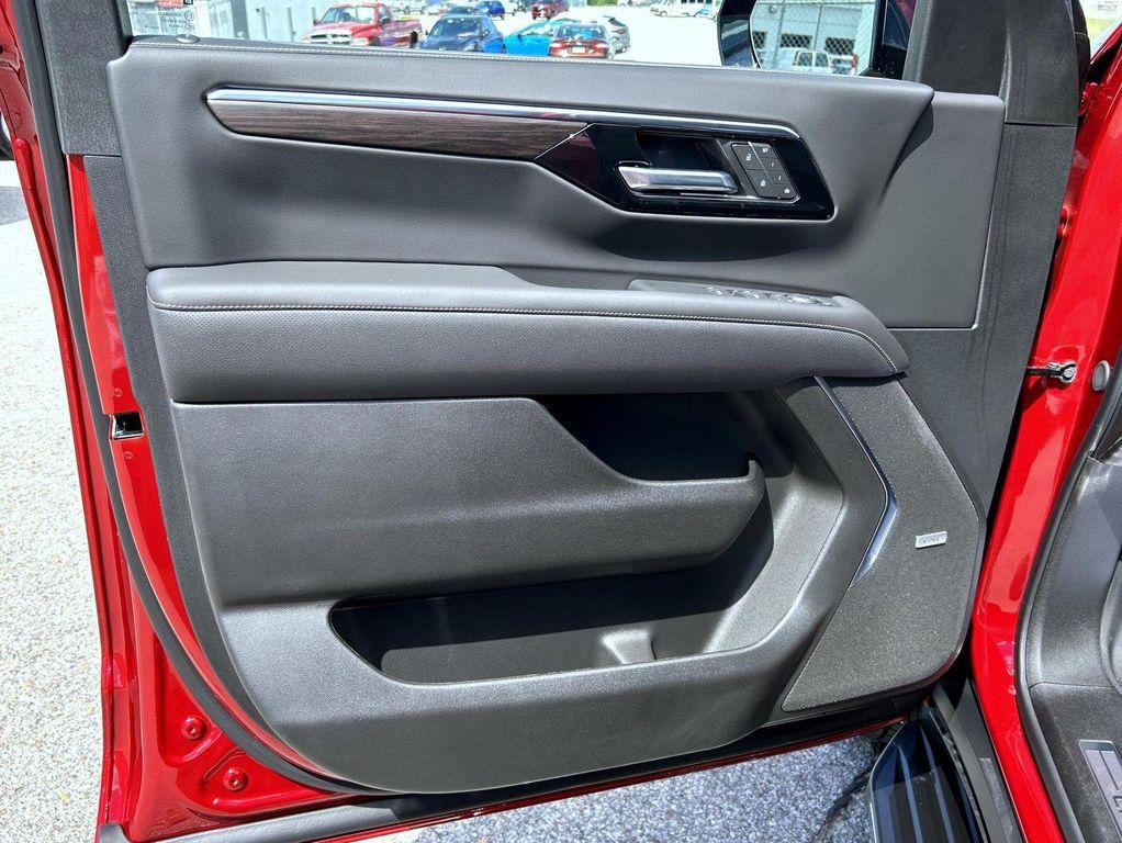 new 2025 Chevrolet Tahoe car, priced at $78,188