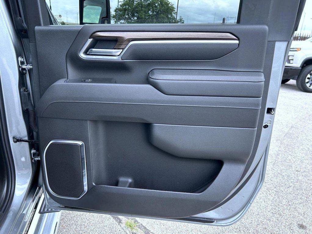 new 2025 Chevrolet Silverado 2500 car, priced at $76,144