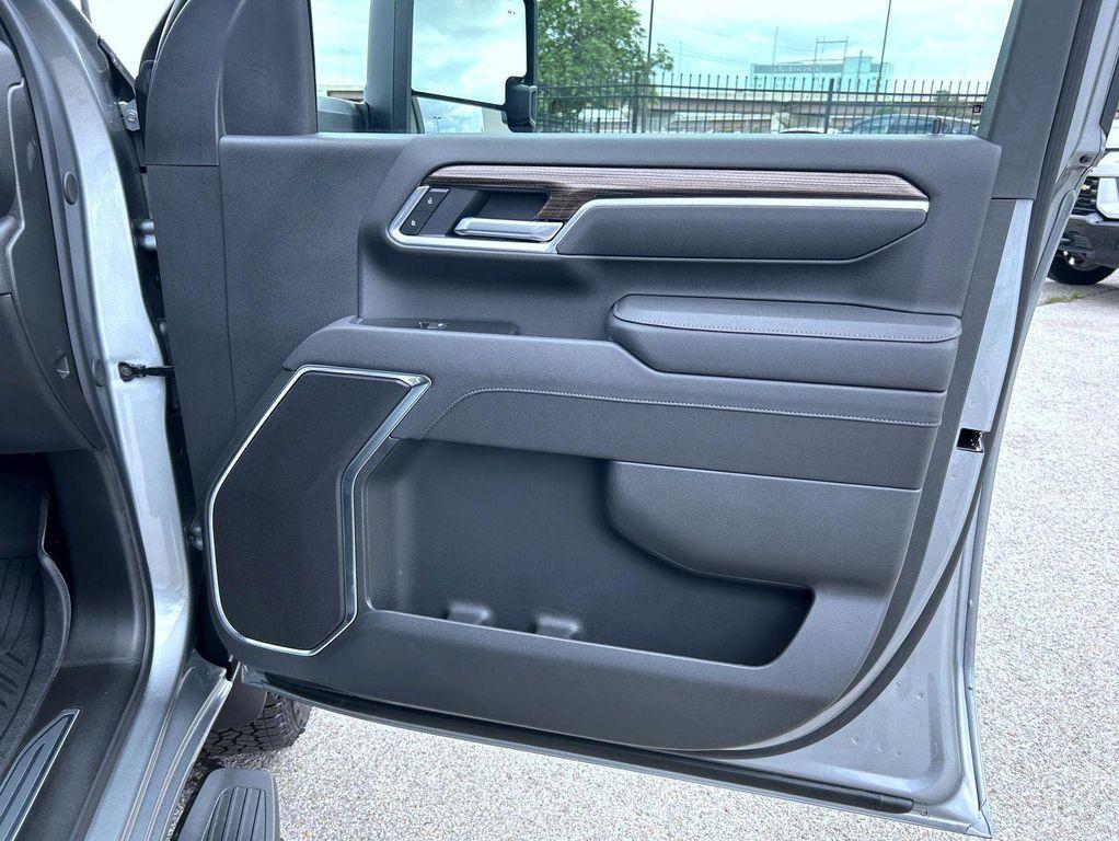 new 2025 Chevrolet Silverado 2500 car, priced at $76,144