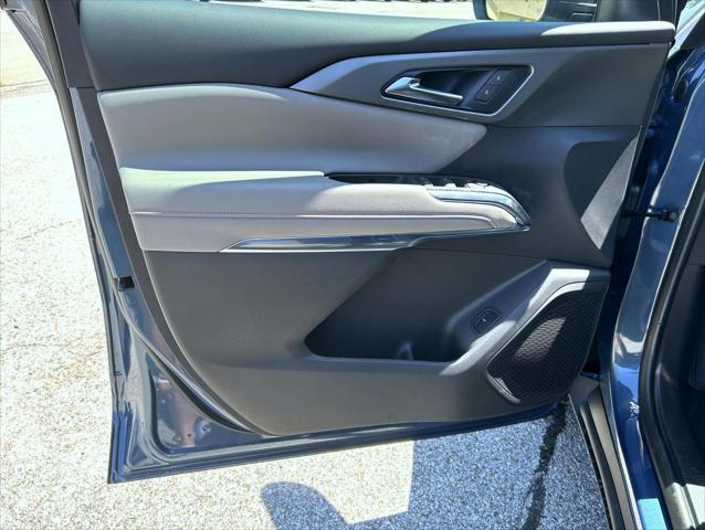 new 2025 Chevrolet Traverse car, priced at $44,449