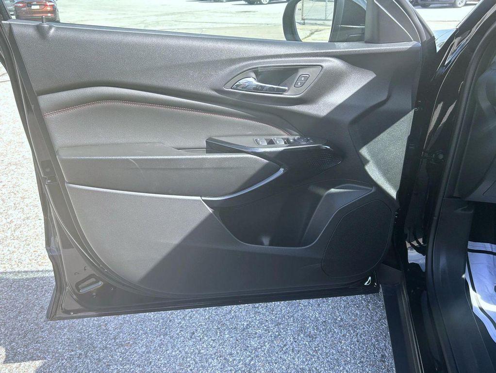 new 2025 Chevrolet Trax car, priced at $26,641