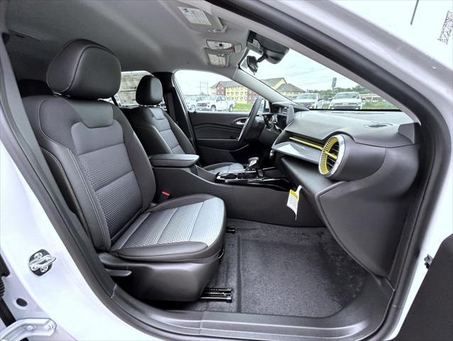 new 2025 Chevrolet Trax car, priced at $25,284
