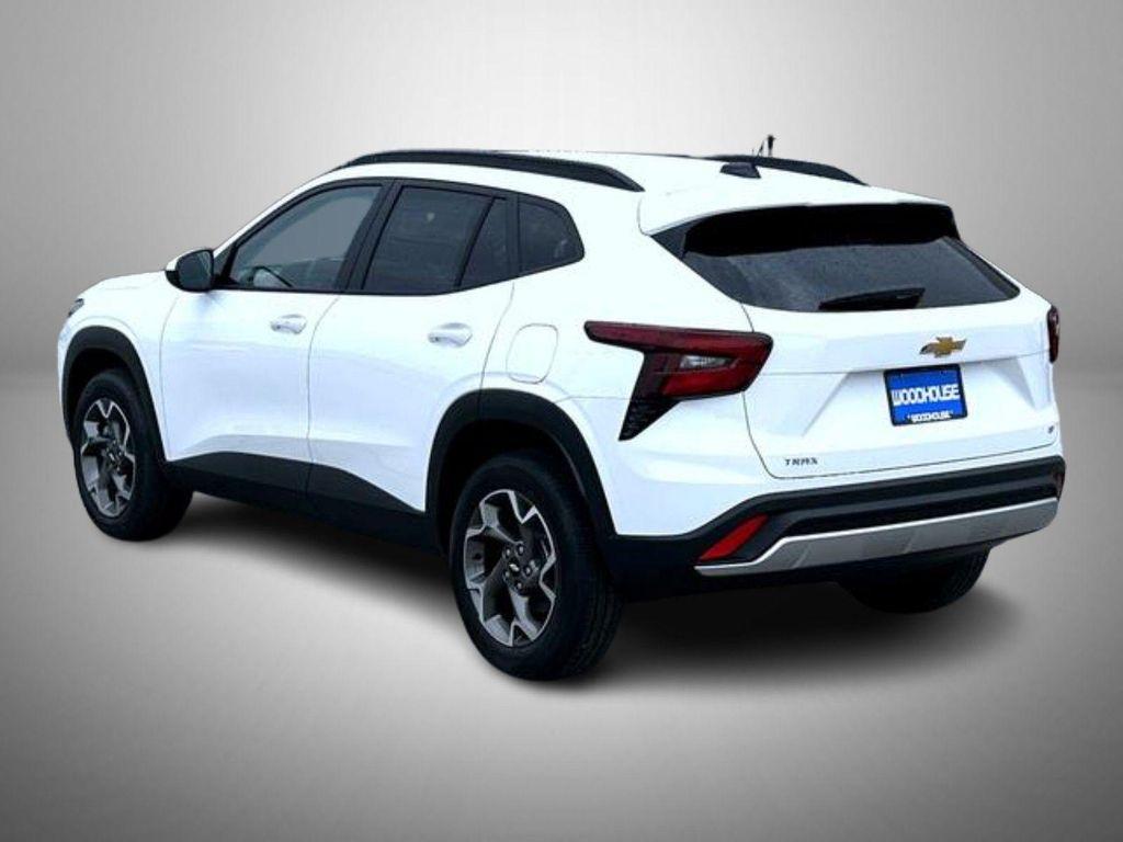 new 2025 Chevrolet Trax car, priced at $25,423