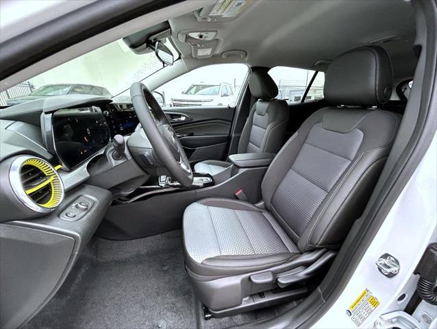 new 2025 Chevrolet Trax car, priced at $25,284
