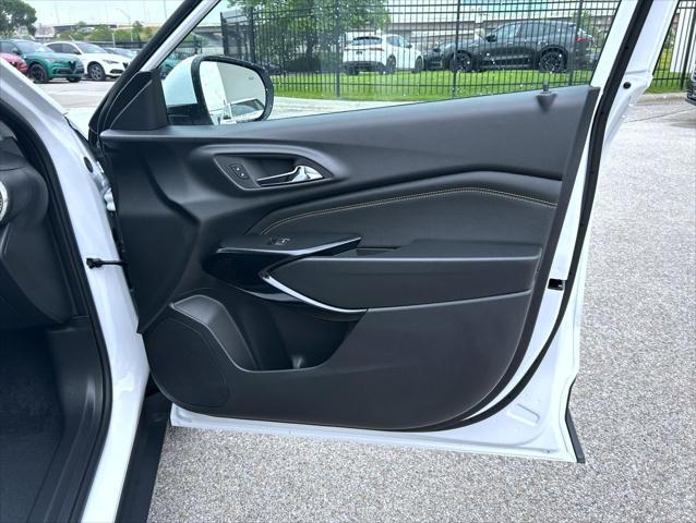 new 2025 Chevrolet Trax car, priced at $25,284
