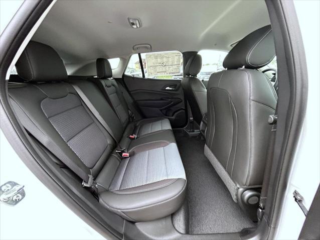 new 2025 Chevrolet Trax car, priced at $25,284