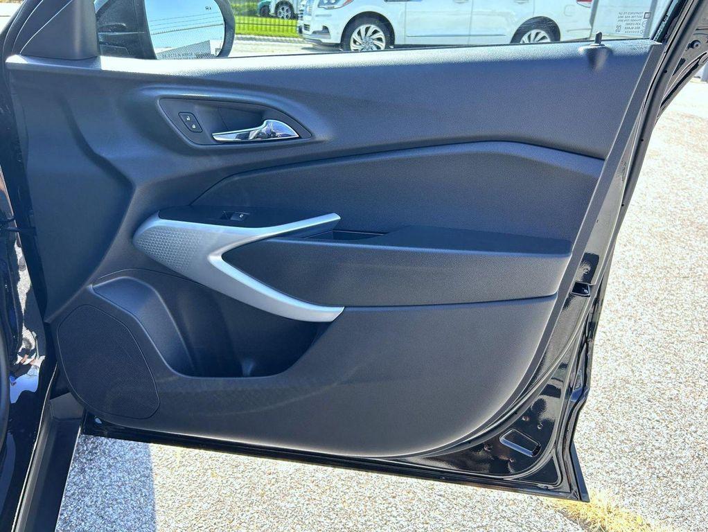 new 2025 Chevrolet Trax car, priced at $24,854