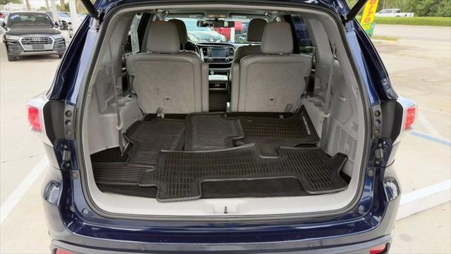 used 2015 Toyota Highlander car, priced at $17,900
