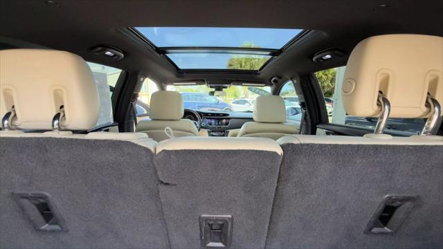 used 2017 Cadillac XT5 car, priced at $19,400