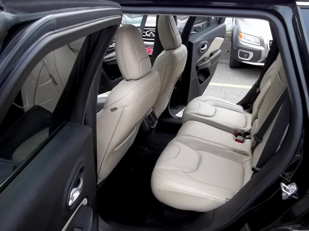 used 2016 Jeep Cherokee car, priced at $12,994