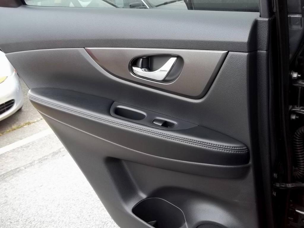 used 2014 Nissan Rogue car, priced at $10,994