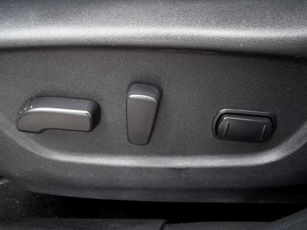 used 2014 Nissan Rogue car, priced at $10,994