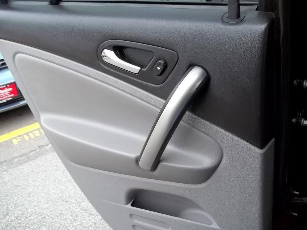 used 2007 Saturn Vue car, priced at $6,994