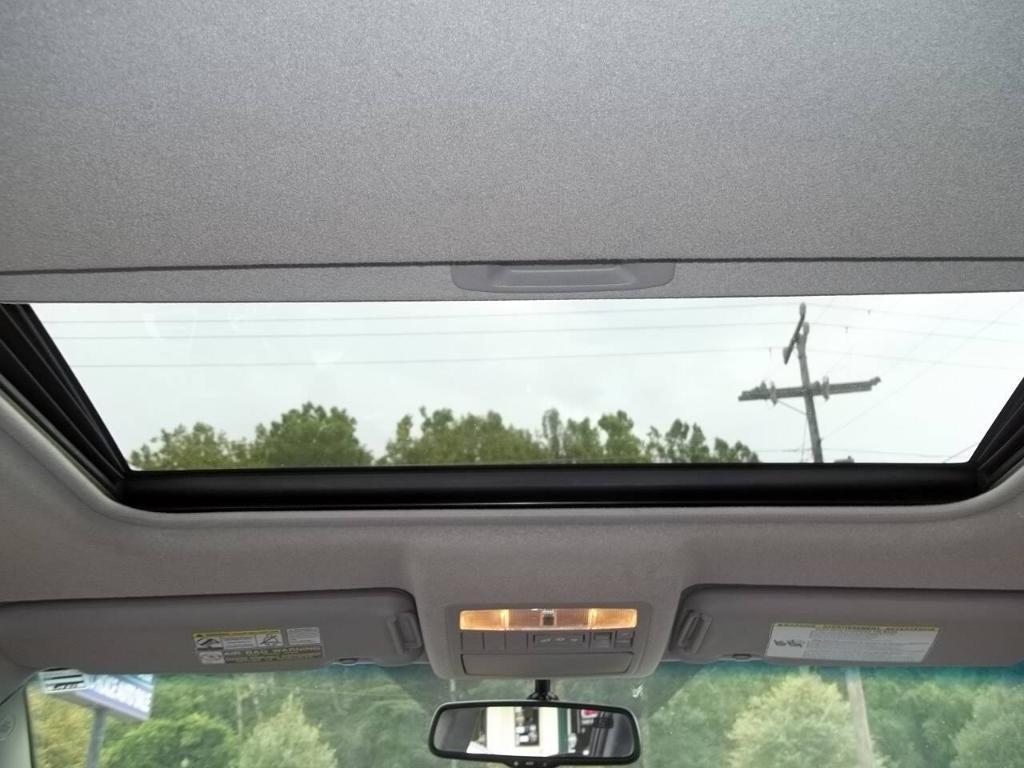 used 2012 Toyota Highlander car, priced at $15,994