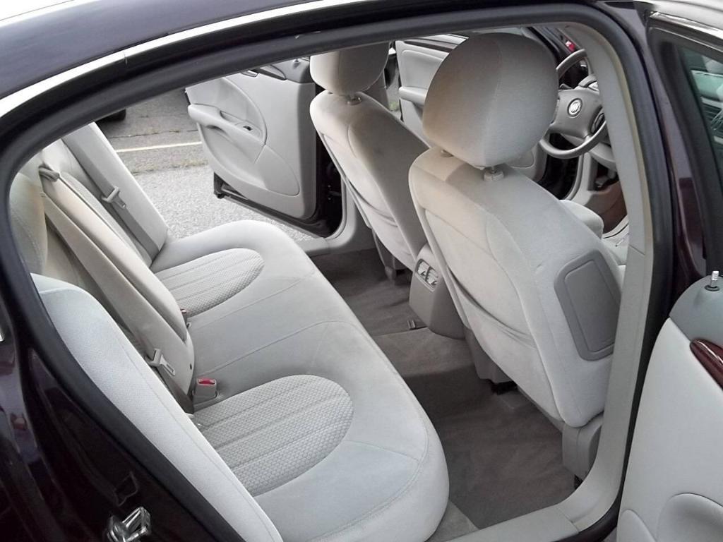 used 2009 Buick Lucerne car, priced at $9,994