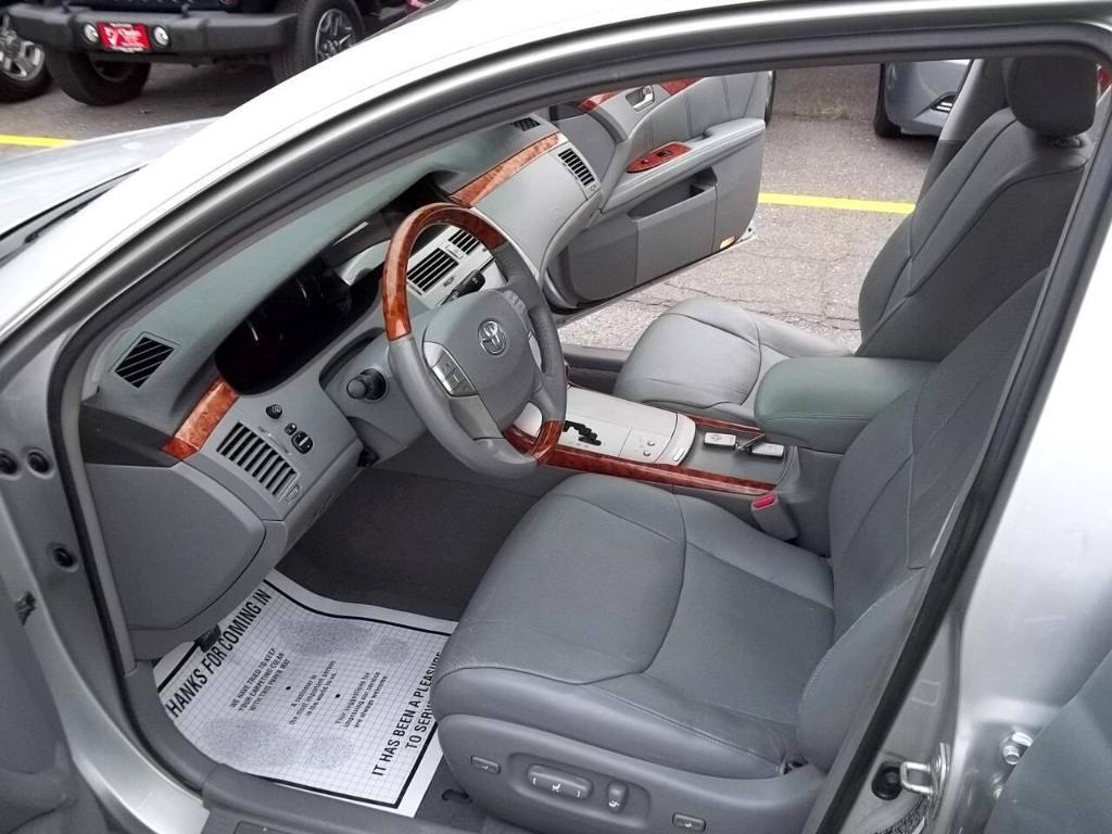 used 2005 Toyota Avalon car, priced at $8,994