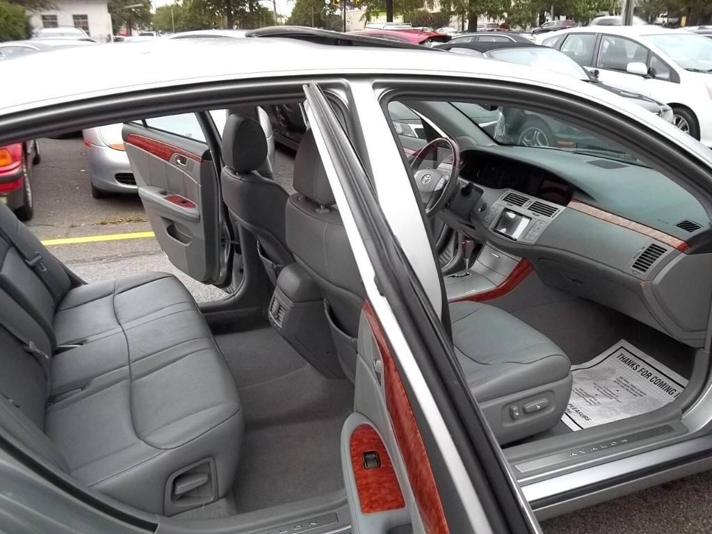 used 2005 Toyota Avalon car, priced at $8,994
