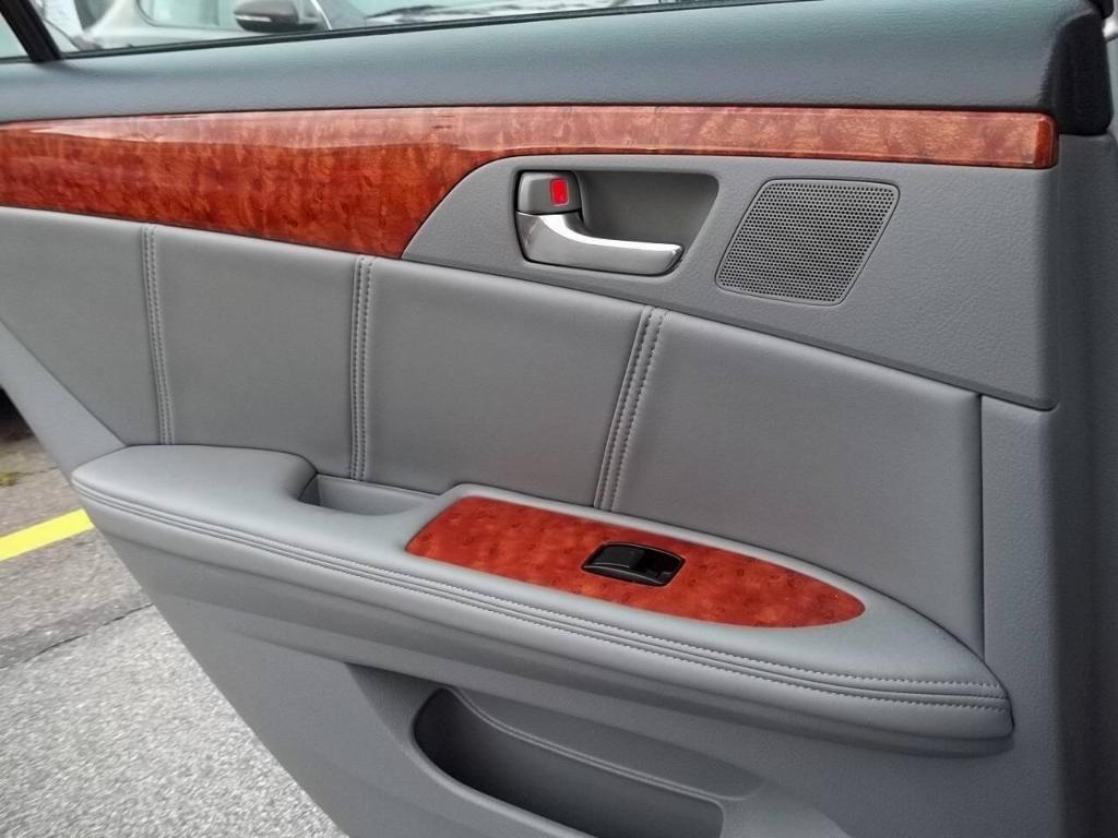 used 2005 Toyota Avalon car, priced at $8,994