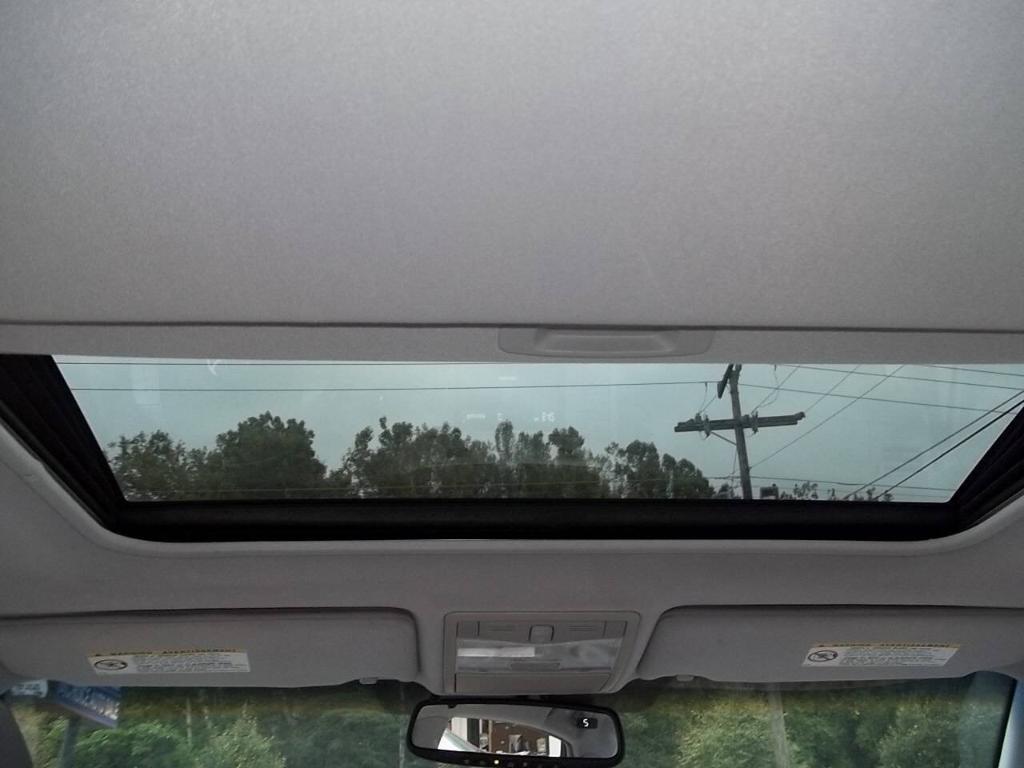 used 2005 Toyota Avalon car, priced at $8,994