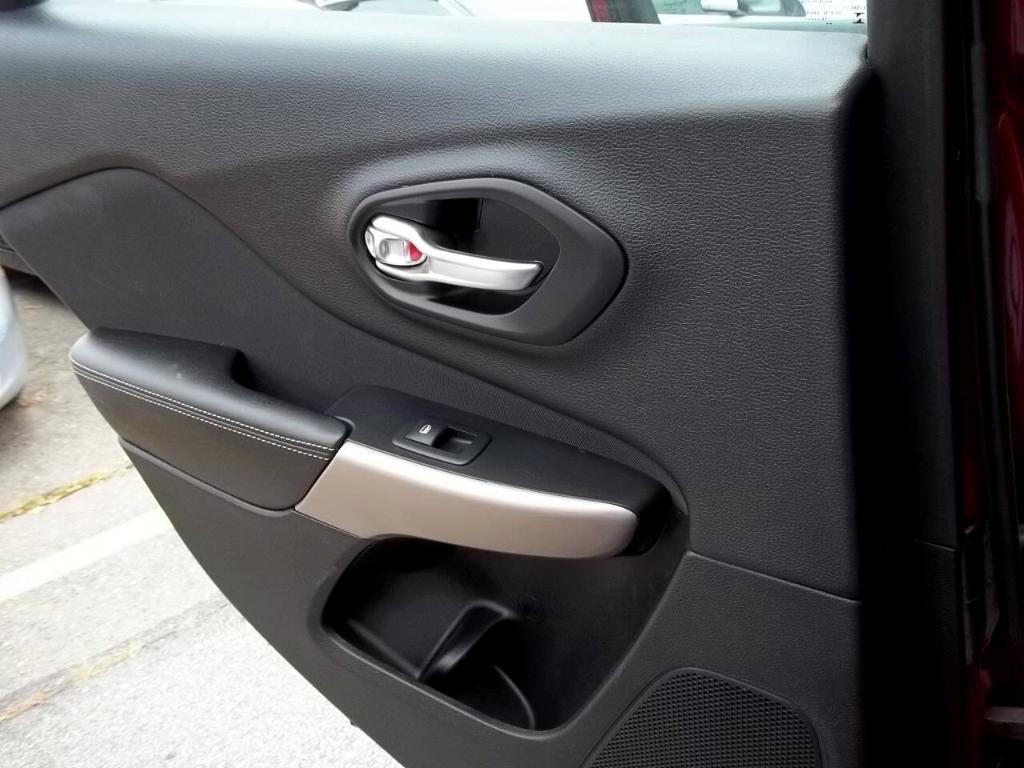 used 2017 Jeep Cherokee car, priced at $11,994