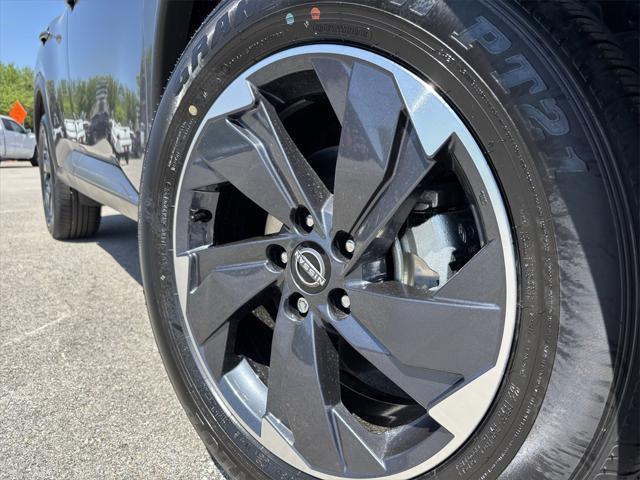 new 2025 Nissan Rogue car, priced at $32,237