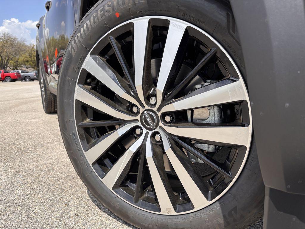 new 2025 Nissan Pathfinder car, priced at $53,800