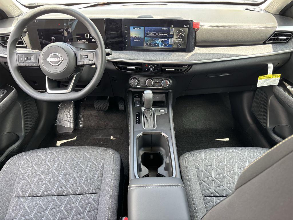 new 2025 Nissan Kicks car, priced at $29,455