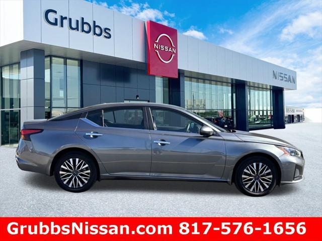 used 2023 Nissan Altima car, priced at $21,998