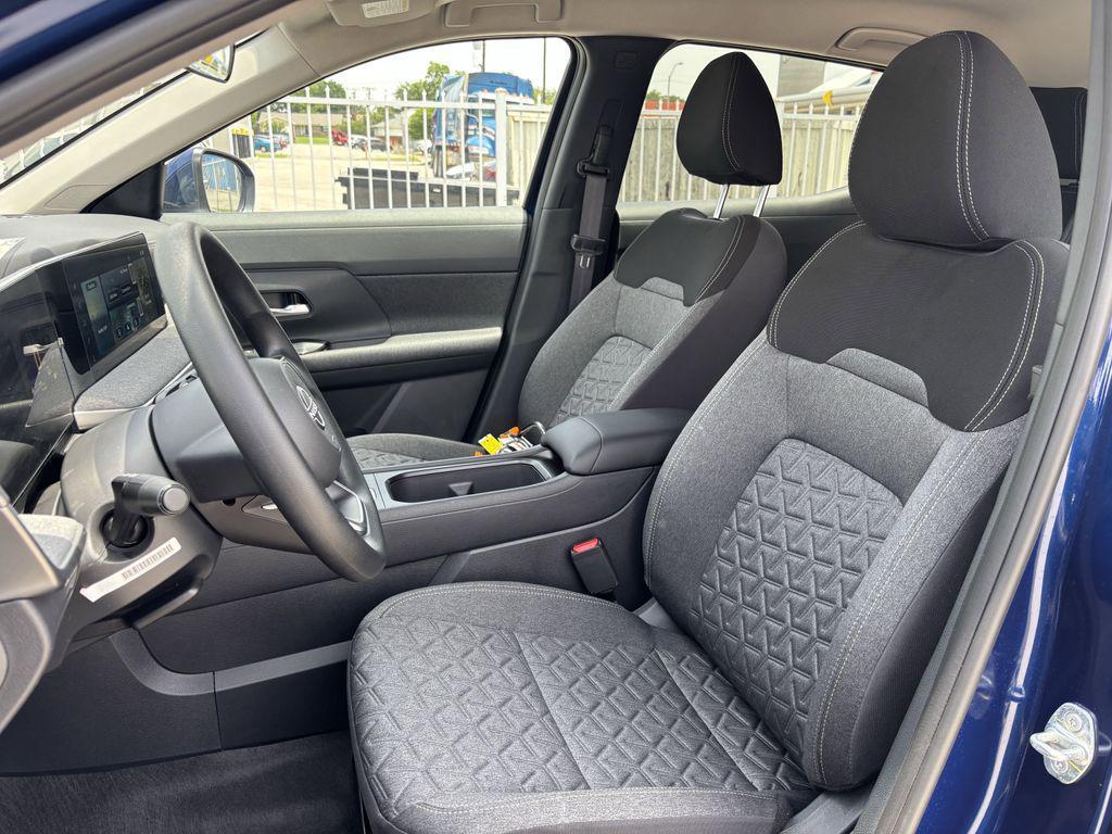 new 2025 Nissan Kicks car, priced at $27,190