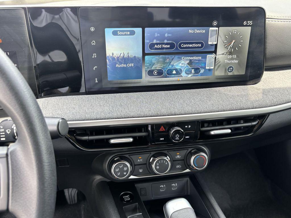 new 2025 Nissan Kicks car, priced at $27,190