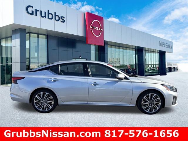 used 2023 Nissan Altima car, priced at $21,998