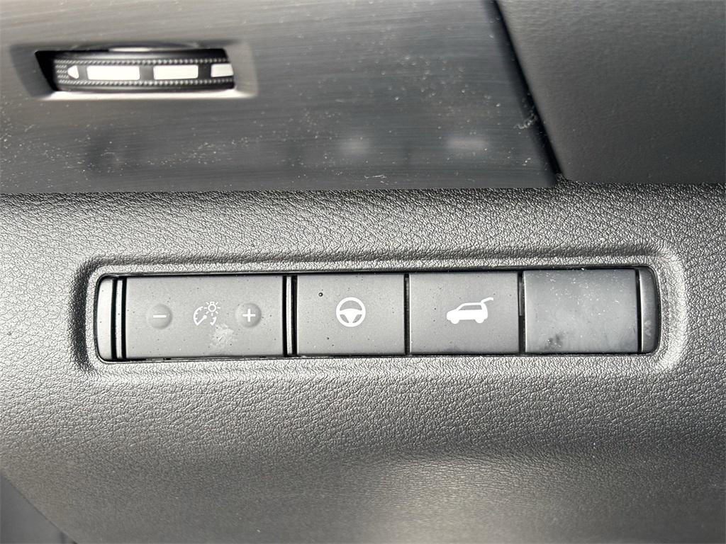 new 2025 Nissan Pathfinder car, priced at $49,725