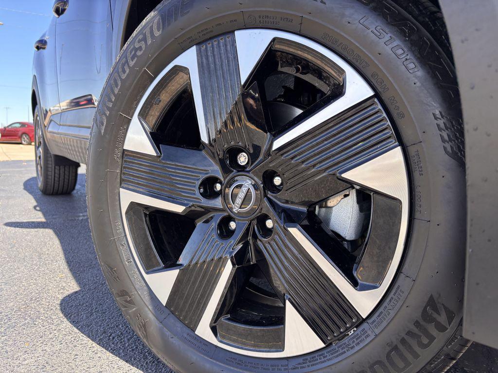 new 2025 Nissan Kicks car, priced at $29,455