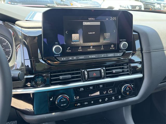 new 2025 Nissan Pathfinder car, priced at $40,804