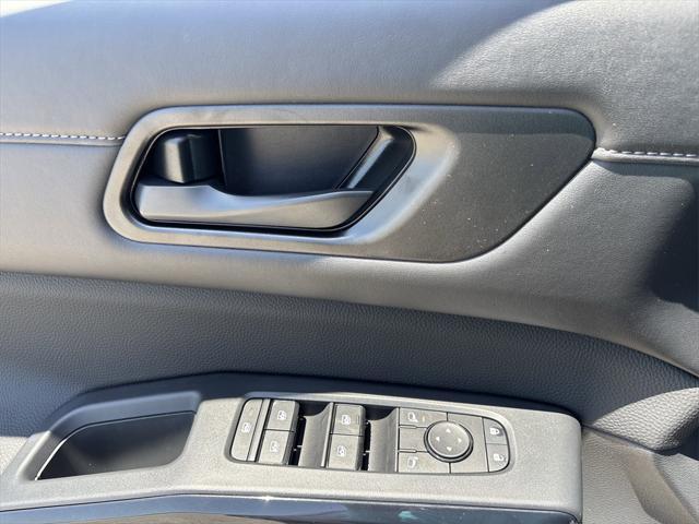 new 2025 Nissan Pathfinder car, priced at $40,804