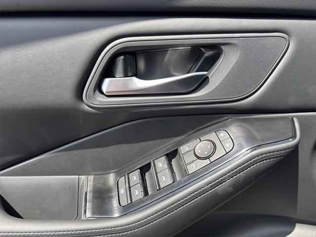 new 2025 Nissan Rogue car, priced at $34,135