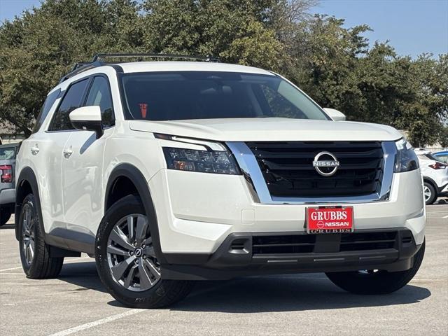 new 2024 Nissan Pathfinder car, priced at $33,763