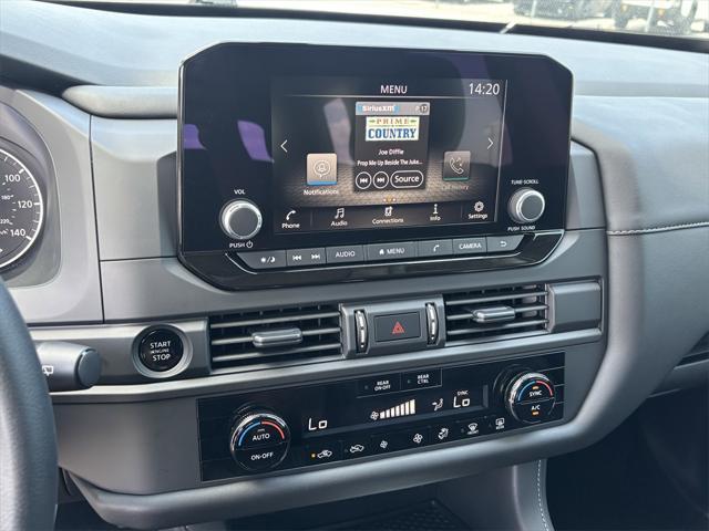new 2025 Nissan Pathfinder car, priced at $40,705