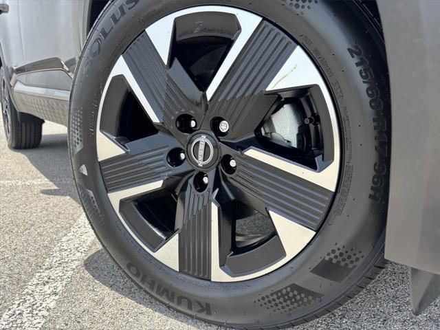 new 2025 Nissan Kicks car, priced at $27,970