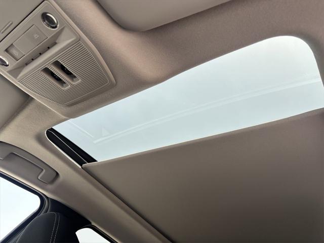 new 2025 Nissan Kicks car, priced at $27,970